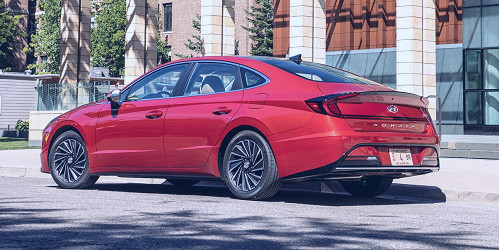 View Photos of the 2021 Hyundai Sonata Hybrid Limited